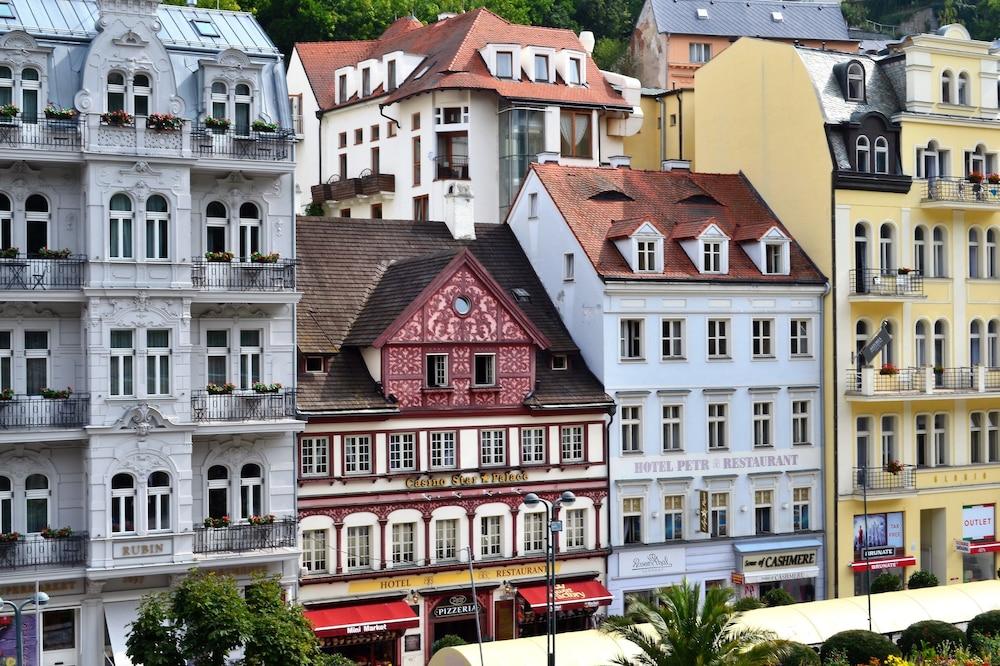 Hotel Petr Karlovy Vary Exterior foto