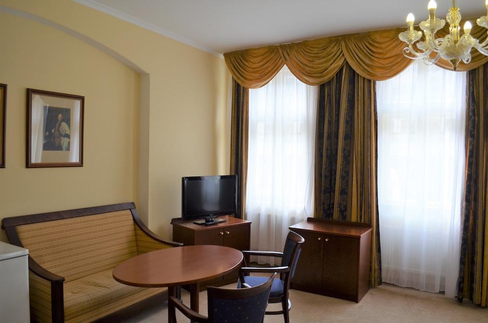 Hotel Petr Karlovy Vary Exterior foto